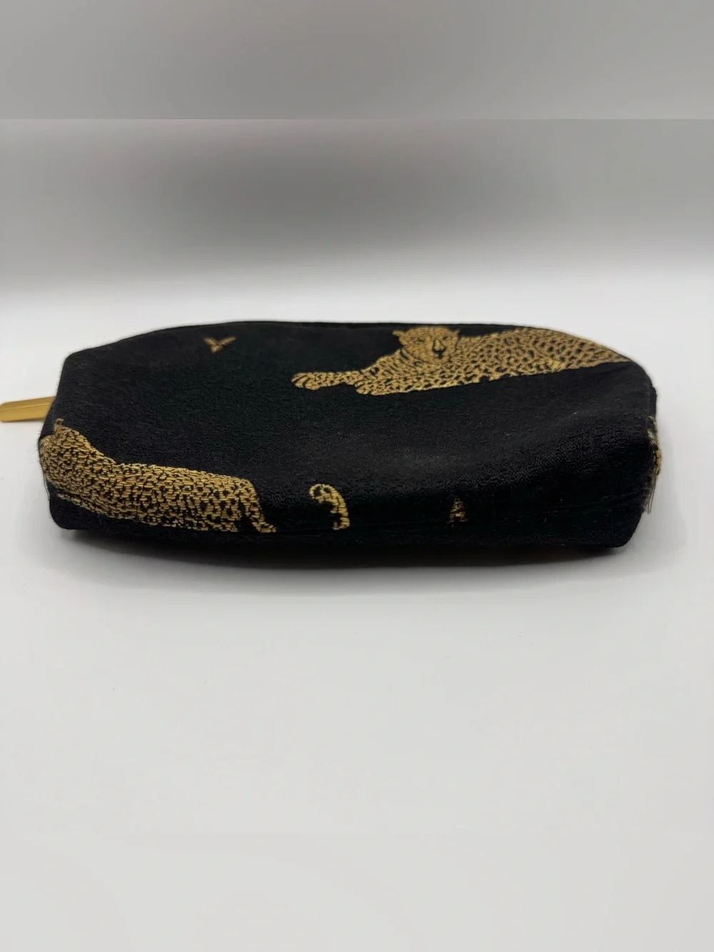 VTG Womens Leopard Print Black Zipper Travel Case with Pouch Set Maximalist
